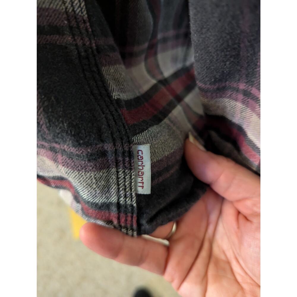 Carhartt Women's Flannel - Size S (4/6) - Picture 3 of 3
